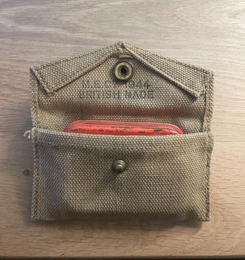 US first aid kit, Britisch made pouch M.E.C. 1944
