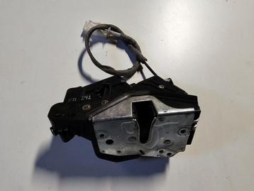 Deurslot EU linksvoor binnenzijde deur BMW E46 sedan touring beschikbaar voor biedingen