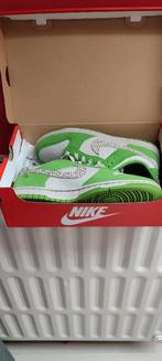 Nike dunk chlorofyl, Kleding | Heren, Nieuw, Ophalen of Verzenden, Maat 39 t/m 42, Nike