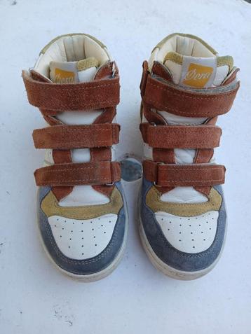 Toffe Ocra mid sneakers  handgemaakt in Italië. NP €163. beschikbaar voor biedingen