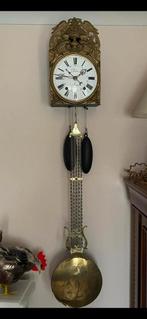 Horloge comtoise française (également appelée Morbier), Enlèvement