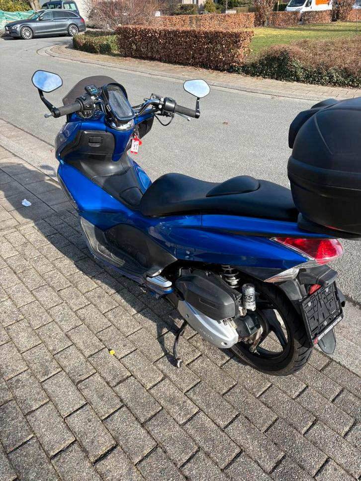 Honda pcx 125cc, Motos, Motos | Honda, Particulier, Scooter, jusqu'à 11 kW, Permis Moto A1 minimum, ABS, Poignées chauffantes