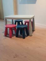 Kindertafel met 4 krukjes, Kinderen en Baby's, Ophalen, Gebruikt, Tafel(s) en Stoel(en)
