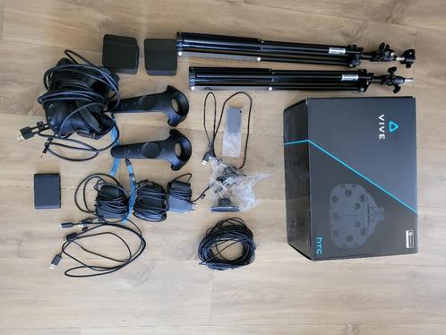 HTC Vive + 2x Falcon Eyes Lampstatief I-2001, Games en Spelcomputers, Virtual Reality, Zo goed als nieuw, Pc, VR-bril, Ophalen