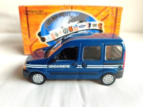 NOREV (Hachette) _RENAULT Kangoo uit 2000 (Gendarmerie), Hobby en Vrije tijd, Modelauto's | 1:43, Zo goed als nieuw, Auto, Norev