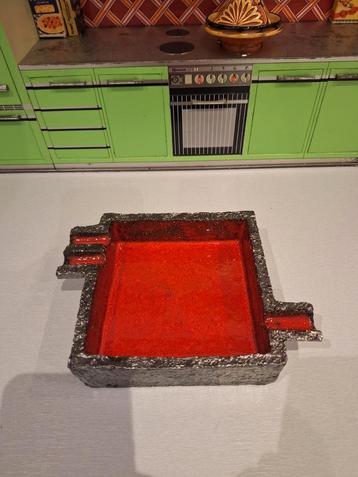 Fat Lava - Asbak beschikbaar voor biedingen