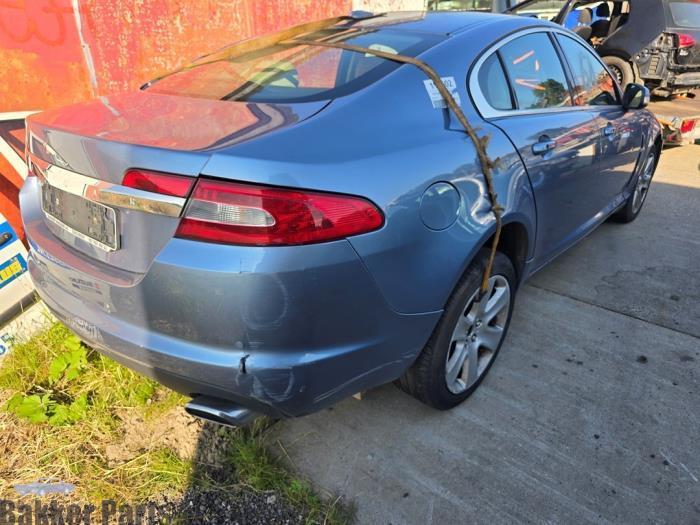 Feu arrière droit d'un Jaguar XF, Autos : Pièces & Accessoires, Éclairage, Jaguar, Utilisé, 3 mois de garantie