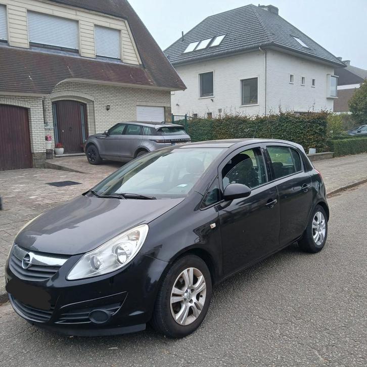 Opel corsa Benzine rijdt en schakeld goed zomeenemen!!!, Auto's, Opel, Corsa, Benzine, Stadsauto, Ophalen
