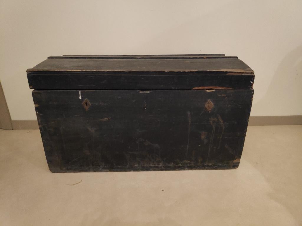 Coffre à vètements, Antiquités & Art, Antiquités | Meubles | Armoires, Enlèvement