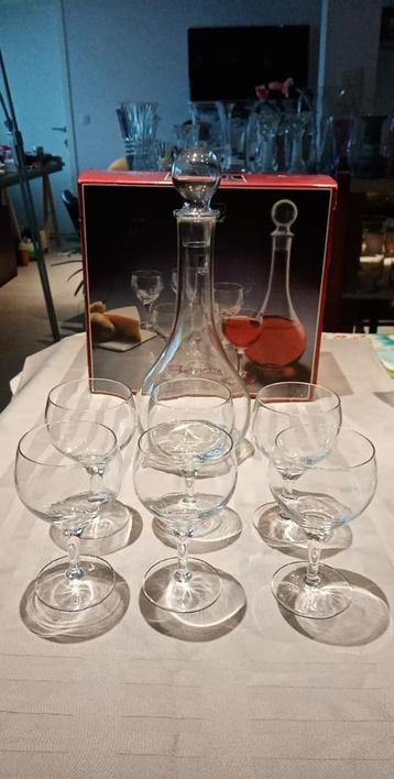 service Beaujolais 6 verres plus carafe Verre cristal, Enlèvement ou Envoi, Neuf, Autres types