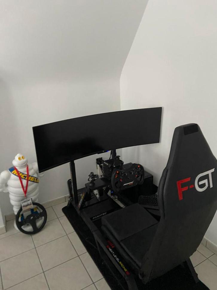 Sim racing simulator 49inch monitor fanatec, Consoles de jeu & Jeux vidéo, Jeux | PC, Comme neuf, Enlèvement