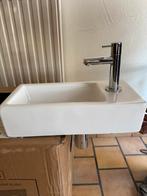 NIEUW wit wandhasbakje + kraan, Enlèvement, Neuf, Pierre, Robinet