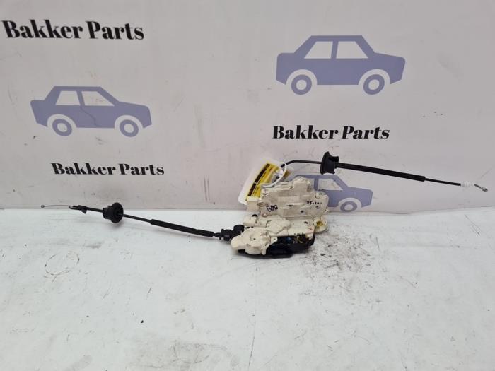 Deurslot Mechaniek 4Deurs links-voor van een Audi A8, Auto-onderdelen, Carrosserie, Audi, Gebruikt, 3 maanden garantie