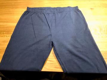 NIEUW donkerblauwe legging (maat 42/44)