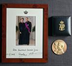 gesigneerde foto Koning Albert & Koningin Paola + medaille, Verzamelen, Ophalen of Verzenden