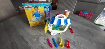 Play-Doh Rijdende ijssalon beschikbaar voor biedingen