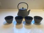 Thee pot met 4 koppen, Ophalen, Zo goed als nieuw, Kop(pen) en/of Schotel(s)