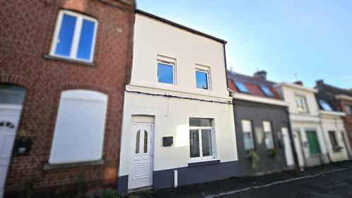 Maison Mitoyenne rénovée avec jardin., Immo, Huizen en Appartementen te koop, Provincie Henegouwen, tot 200 m², Tussenwoning, C