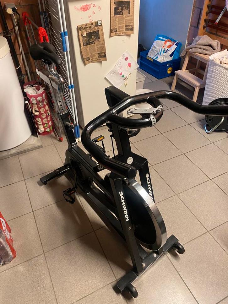 Spinner-spinningfiets van Schwinn, Sport en Fitness, Fitnessapparatuur, Zo goed als nieuw, Spinningfiets, Ophalen
