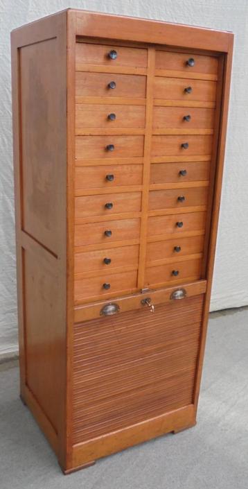 Armoire scolaire, meuble à volets, commode,  à pharmacie