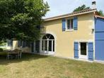 Vakantiewoning (12p) met fantastisch pano zicht in Charente, Vakantie, 12 personen, 4 of meer slaapkamers, Dorp, Open haard