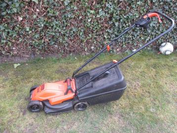grasmaaier black en decker 220V, Tuin en Terras, Ophalen, Cirkelmaaier, Gebruikt, Elektrische grasmaaier