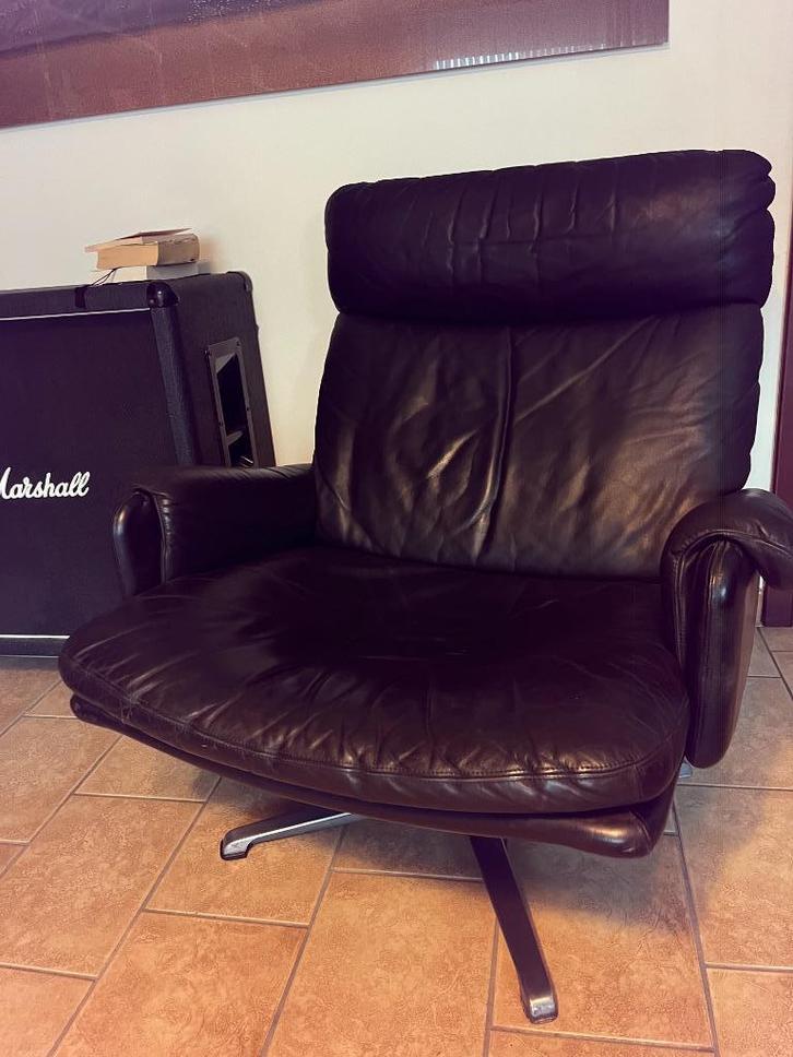 Vintage design fauteuil 70s - Zwart, Huis en Inrichting, Fauteuils, Gebruikt, Leer, Metaal, 75 tot 100 cm, Minder dan 75 cm, Ophalen