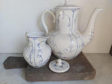 Mooie oude koffie en melk kan Boch Copenhague beschikbaar voor biedingen