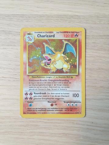 Carte pokemon dracaufeu/charizard  
