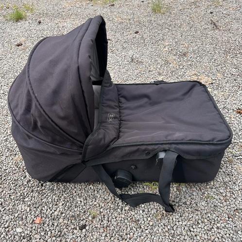 Propere zwarte draagmand voor Mountain Buggy, Kinderen en Baby's, Buggy's, Gebruikt, Overige merken, Ophalen