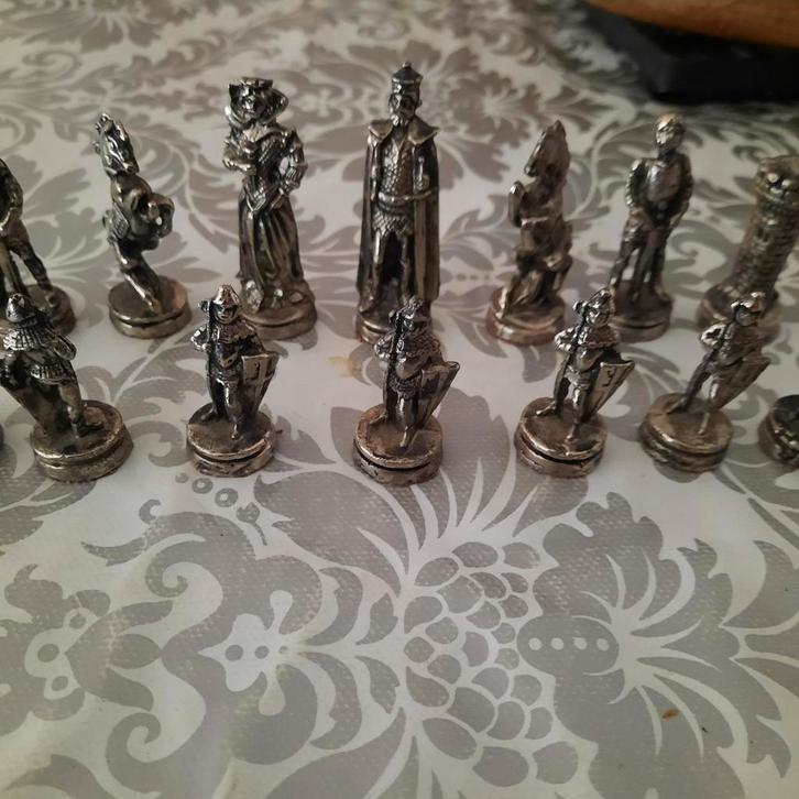 Tinnen schaakspel ( onvolledig ) 6,5 cm ( koning ) ., Antiek en Kunst, Antiek | Tin, Ophalen of Verzenden