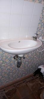 Évier de toilette en porcelaine, Enlèvement