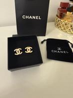 Boucles d'oreilles Chanel, Enlèvement ou Envoi, Neuf, Or