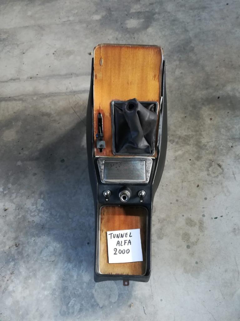 Tunnel central pour Alfa Romeo 2000 GTV, Autos : Pièces & Accessoires, Tableau de bord & Interrupteurs, Alfa Romeo, Utilisé, Enlèvement ou Envoi