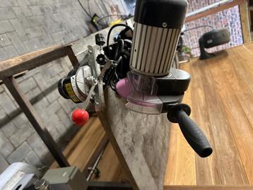 Kettingslijper, Doe-het-zelf en Bouw, Gereedschap | Slijpmachines, Ophalen, Zo goed als nieuw, 1000 watt of meer, Werkbankslijpmachine