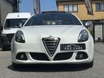 Alfa Romeo Giulietta 1.6 JTD M-Jet * CUIR + T.PANO + GARANTI, Voorwielaandrijving, Euro 5, Gebruikt, Zwart