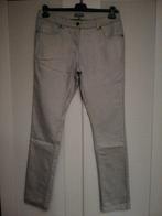 Zilveren broek van maat 44, Kleding | Dames, Broeken en Pantalons, Nieuw, Grijs, Lang, Maat 42/44 (L)