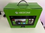 Xbox one met 2 controllers, Games en Spelcomputers, Spelcomputers | Xbox One, Ophalen, Zo goed als nieuw, Met 2 controllers, Xbox One