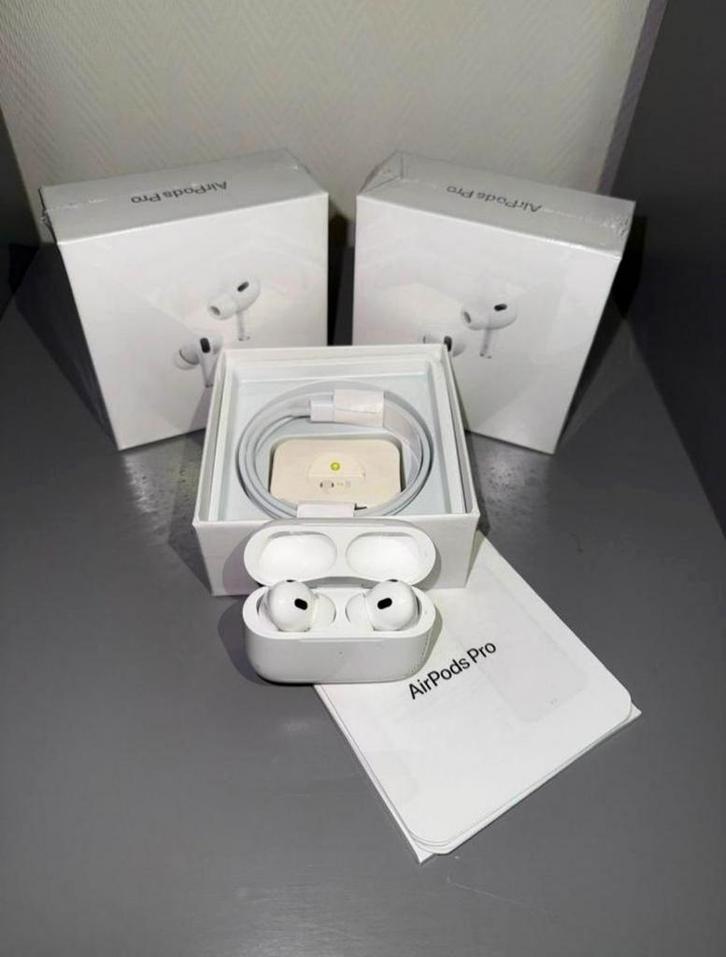 Apple air pods pro 2. 3stuks, Telecommunicatie, Mobiele telefoons | Oordopjes, Nieuw, Ophalen of Verzenden