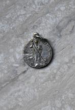 medaille Saint-Hilaire, Verzenden