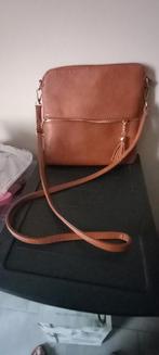 Petit sac avec bandoulière, Ophalen of Verzenden, Zo goed als nieuw