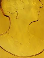 Kristallen tegel Koningin Astrid Val Saint Lambert, Ophalen