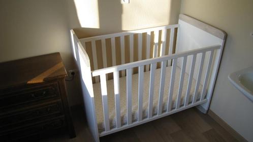 Uitschuifbaar bed voor kinderen, Kinderen en Baby's, Kinderkamer | Bedden, Zo goed als nieuw, Lattenbodem, Matras, Ophalen