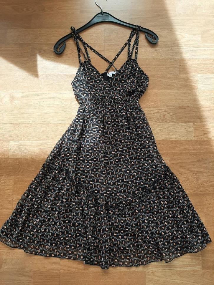 zwart zomerkleed met oranje - witte figuurtjes, Kleding | Dames, Jurken, Gedragen, Maat 36 (S), Zwart, Ophalen of Verzenden