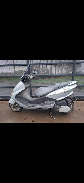 Yamaha majesty 125cc beschikbaar voor biedingen
