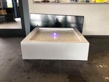 Watertafels demo uitverkoop beschikbaar voor biedingen