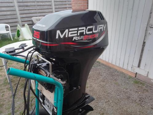 Mercury 25pk 4takt electrishe start en tilt, Sports nautiques & Bateaux, Moteurs Hors-bord & In-bord, Utilisé, Essence, Moteur hors-bord