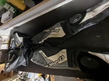 Tweedelig Racepak Pro Sport  beschikbaar voor biedingen