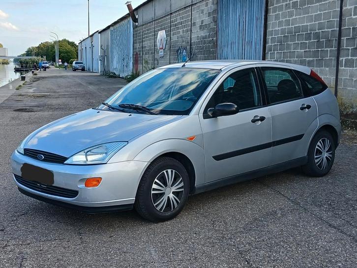 Zeer nette Ford focus 1.4i lage km, Blanco gekeurd VVK, Auto's, Ford, Bedrijf, Focus, ABS, Airbags, Centrale vergrendeling, Climate control