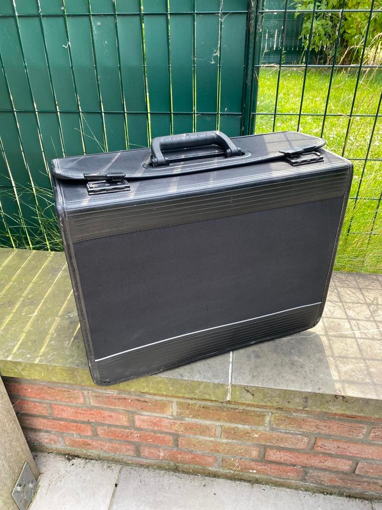 Valisette, Ophalen, Zo goed als nieuw